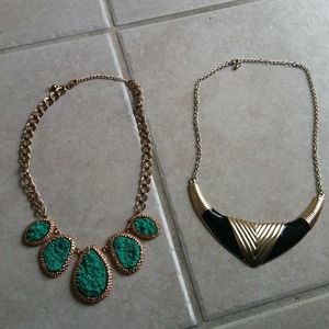 BUNDLED*Trendy Necklace bundle 💋💋💋