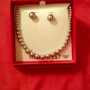 Neackles/earings