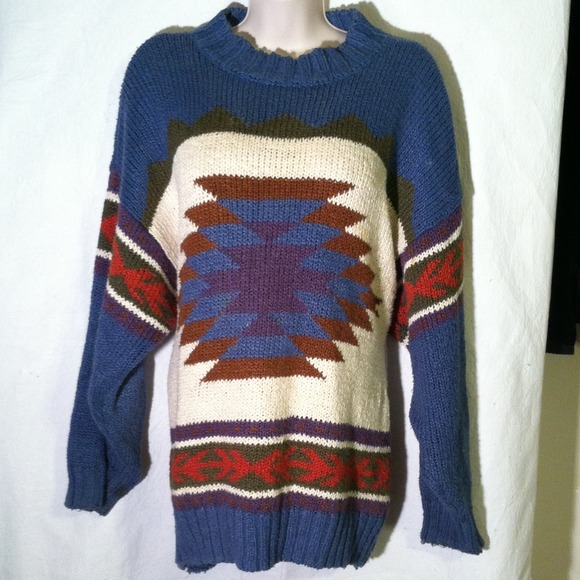 Lizwear blue sweater with Aztec design