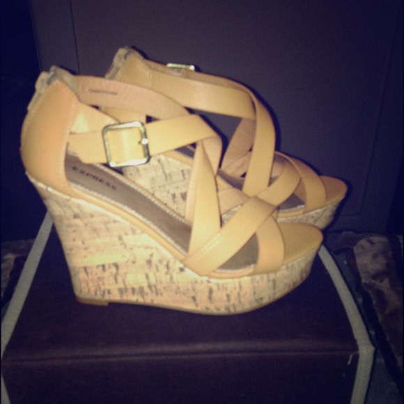 Express beige wedges