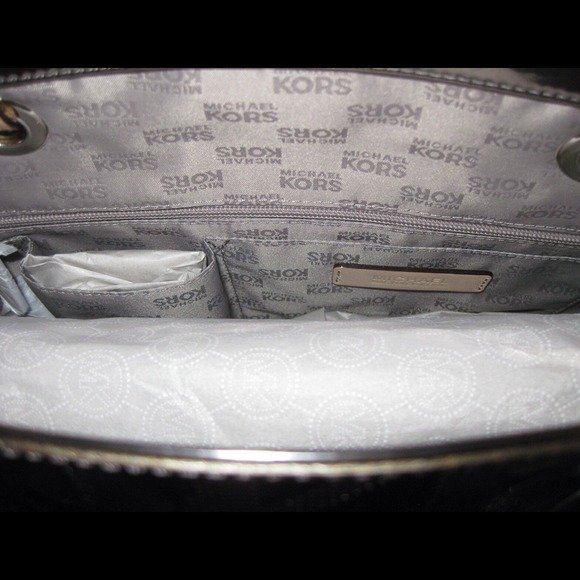 MK METALLIC  BAG 🚫🚫SOLD - Picture 2 of 4