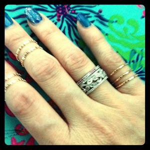 💢SOLD💢ON ANOTHER SITE Midi Rings or Mid Knuckle
