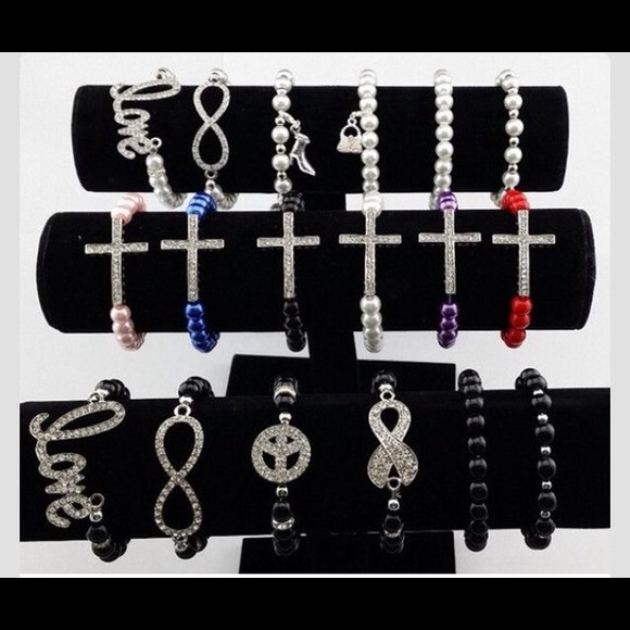 🎀🎀ARM CANDY ANYONE🎀🎀