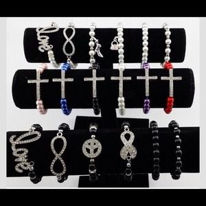 🎀🎀ARM CANDY ANYONE🎀🎀