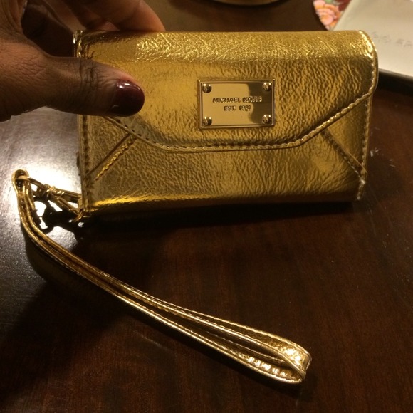 Michael Kors iphone 5 case.  Barely used.