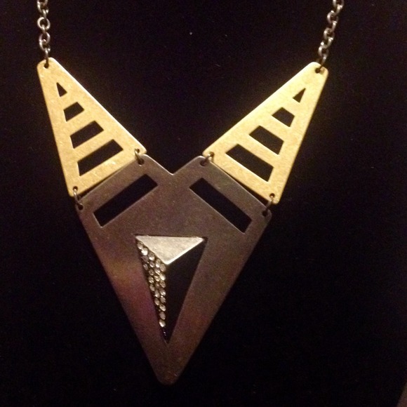 NWOT Gray and Gold Distress Metal Statement set - Picture 2 of 4