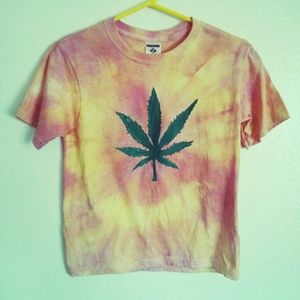 👽sold👽Maryjane Cannabis tie dyed 90s shirt