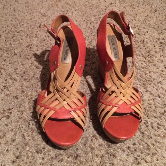 Steve Madden orange wedges