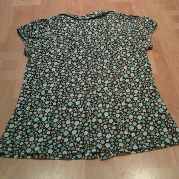 H&M Blouse - Picture 2 of 3