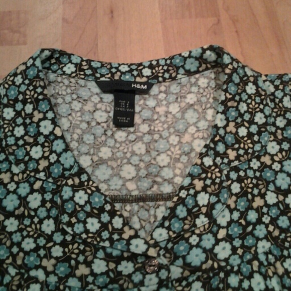 H&M Blouse - Picture 3 of 3