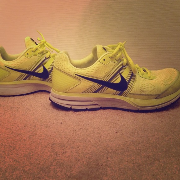 NIKE AIR PEGASUS+ 29 RUNNING SHOES