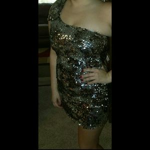 Gold homecoming or prom dress!!