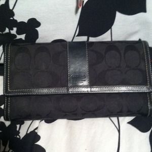 100% authentic coach wallet