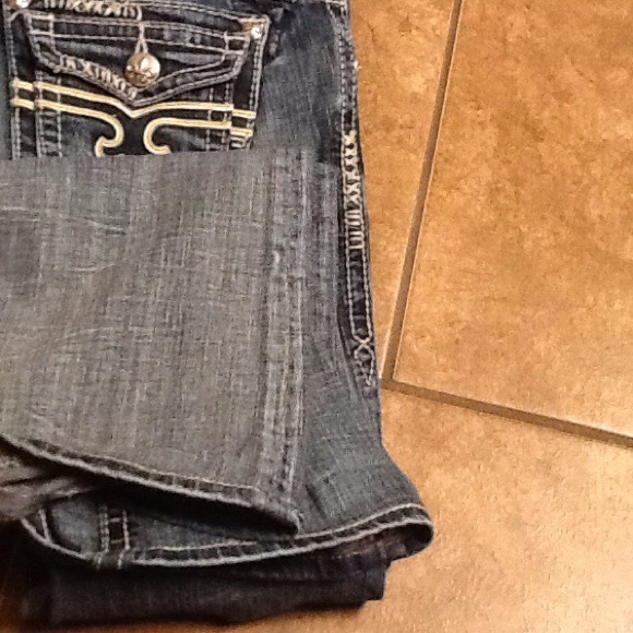 TRADED - Picture 2 of 3