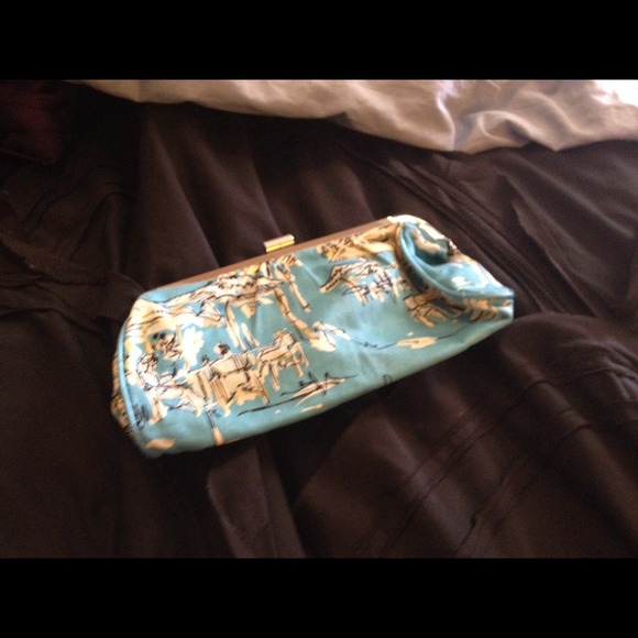 Cute clutch - Picture 1 of 1