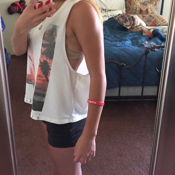 LA Top - Picture 3 of 4