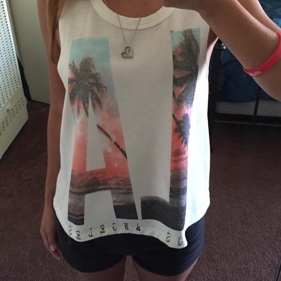 LA Top - Picture 4 of 4