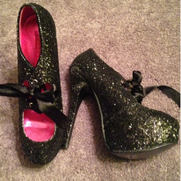 Bordello heels