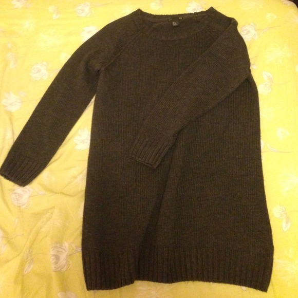 Simple Grey HM Sweater - Picture 2 of 2