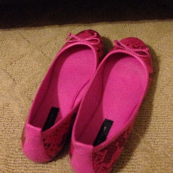 Flats - Picture 2 of 3