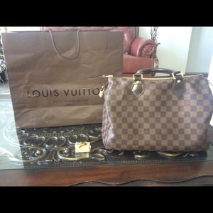 Louis Vuitton speedy 30