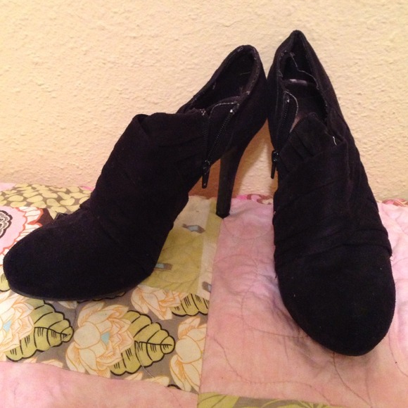 Black booties!