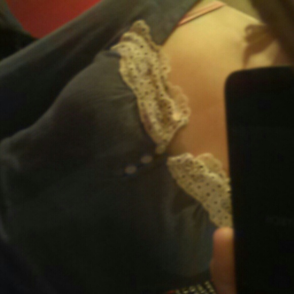 Top - Picture 2 of 2