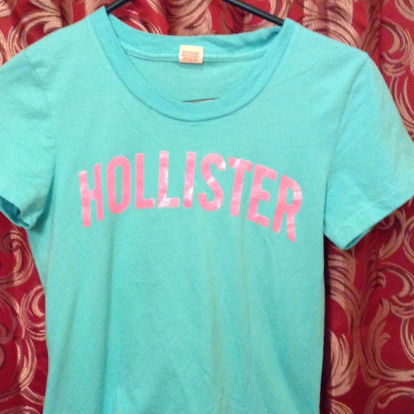 Hollister tee - Picture 1 of 2