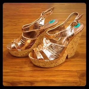 Brand New BCBG Metallic Gold Snakeskin Wedges!