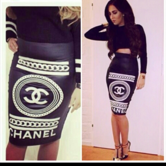 CHANEL SKIRT BLACK AND WHITE