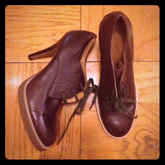 Nine West lug sole shoe boots
