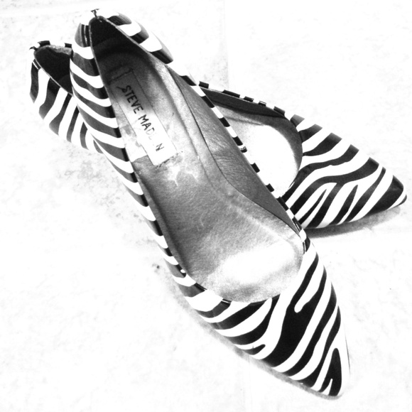 Size 7 Steve Madden preloved low heel shoe