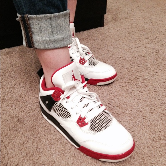 Air Jordan 4 Fire Red