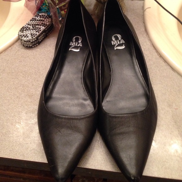 MIA Black Flats