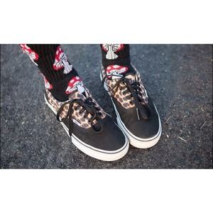 ❌SOLD❌ leopard vans classics 🐯🐾