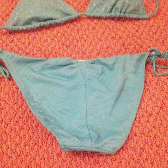 🌊 Bathing Suit 🌊 - Picture 3 of 3