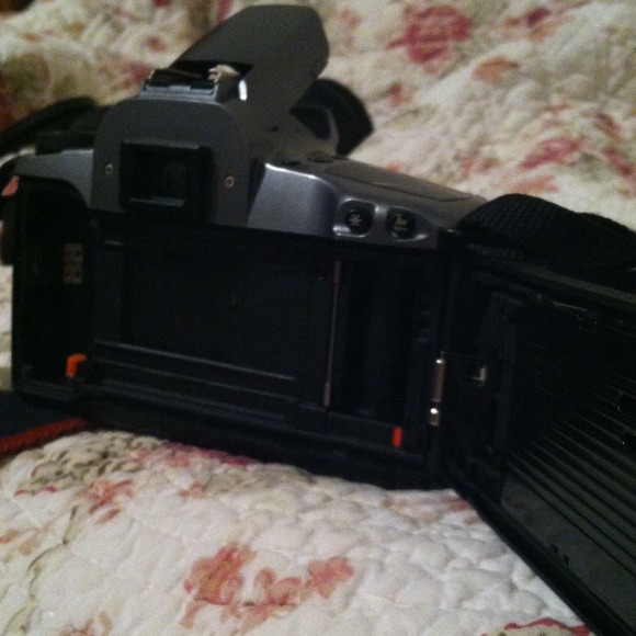 Used Canon EOS Rebel GII (film) - Picture 3 of 4