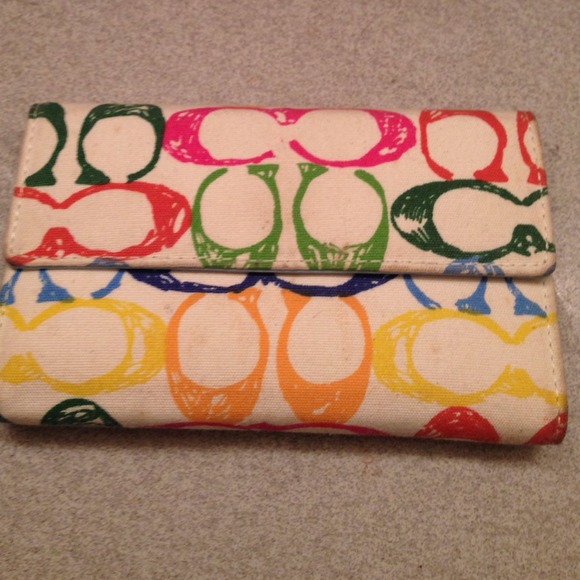***SOLD ON eBay*******Coach Wallet