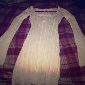 💕white long sleeved sweater dress💕
