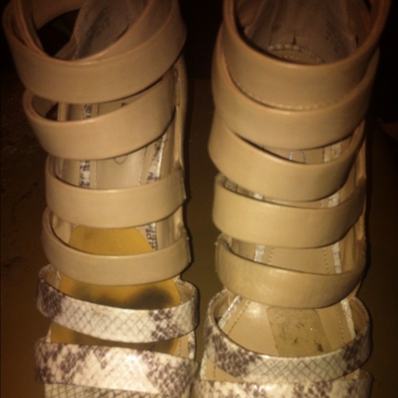 Aldo Nude/Snake print strap heels size 5