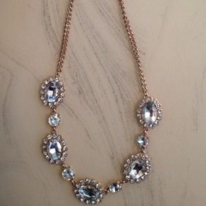 Glamorous cocktail necklace
