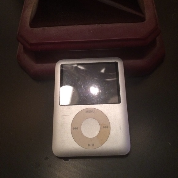 4GB iPod nano