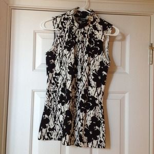 Express sleeveless top