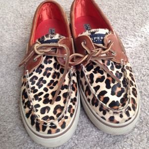 Like new cheetah Sperrys