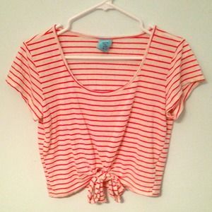 Red&white stripped crop top