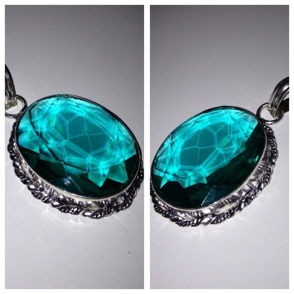 New😍fab electric teal crystal&925 silver pendant - Picture 3 of 4