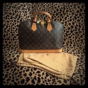 🚫🚫HOLD🚫🚫authentic Louis Vuitton Alma MM