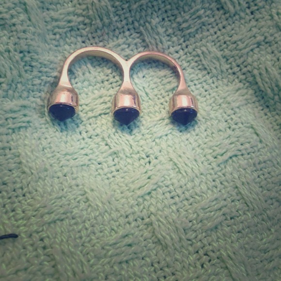Two finger ring from UO