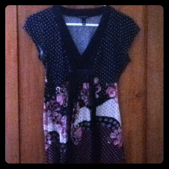 Made in Vietnam and is 100% cotton. - Picture 1 of 2