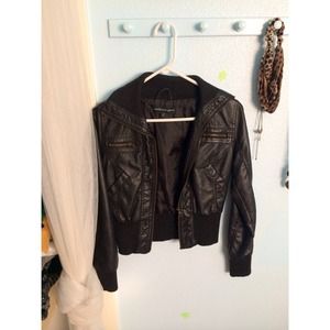 💀 Black Leather jacket